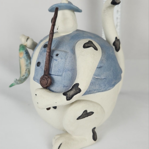 AppleTree Designs Fat Cat Fisherman Pottery Figurine. By Eduardo - Picture 5 of 10